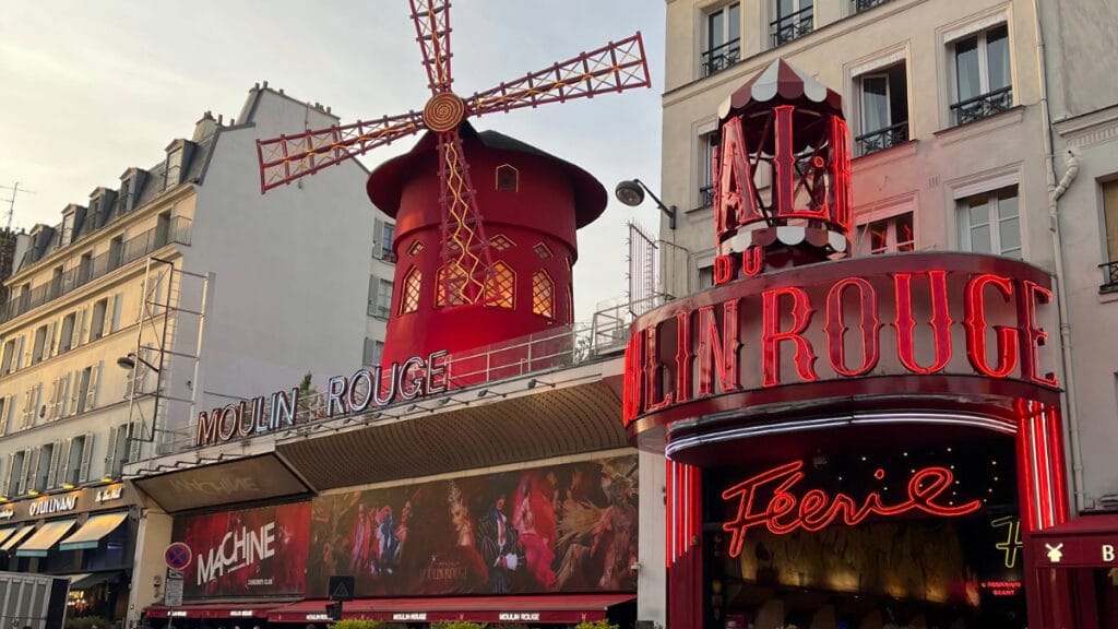 is moulin rouge worth it