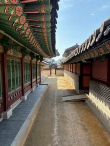 changdeokgung vs gyeongbokgung