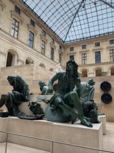 Louvre vs Musee d'Orsay