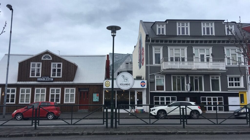 cheap eats in iceland