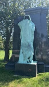 spooky things to do in chicago